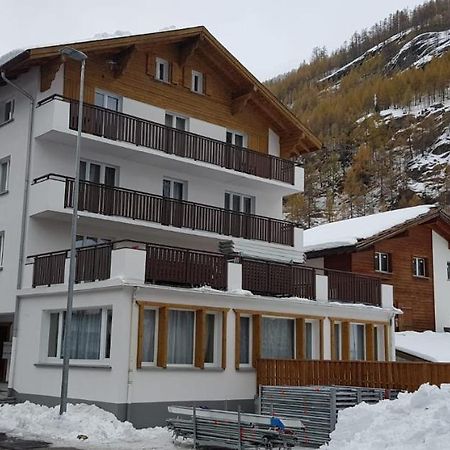 Haus Astoria Appartement Saas-Grund Buitenkant foto