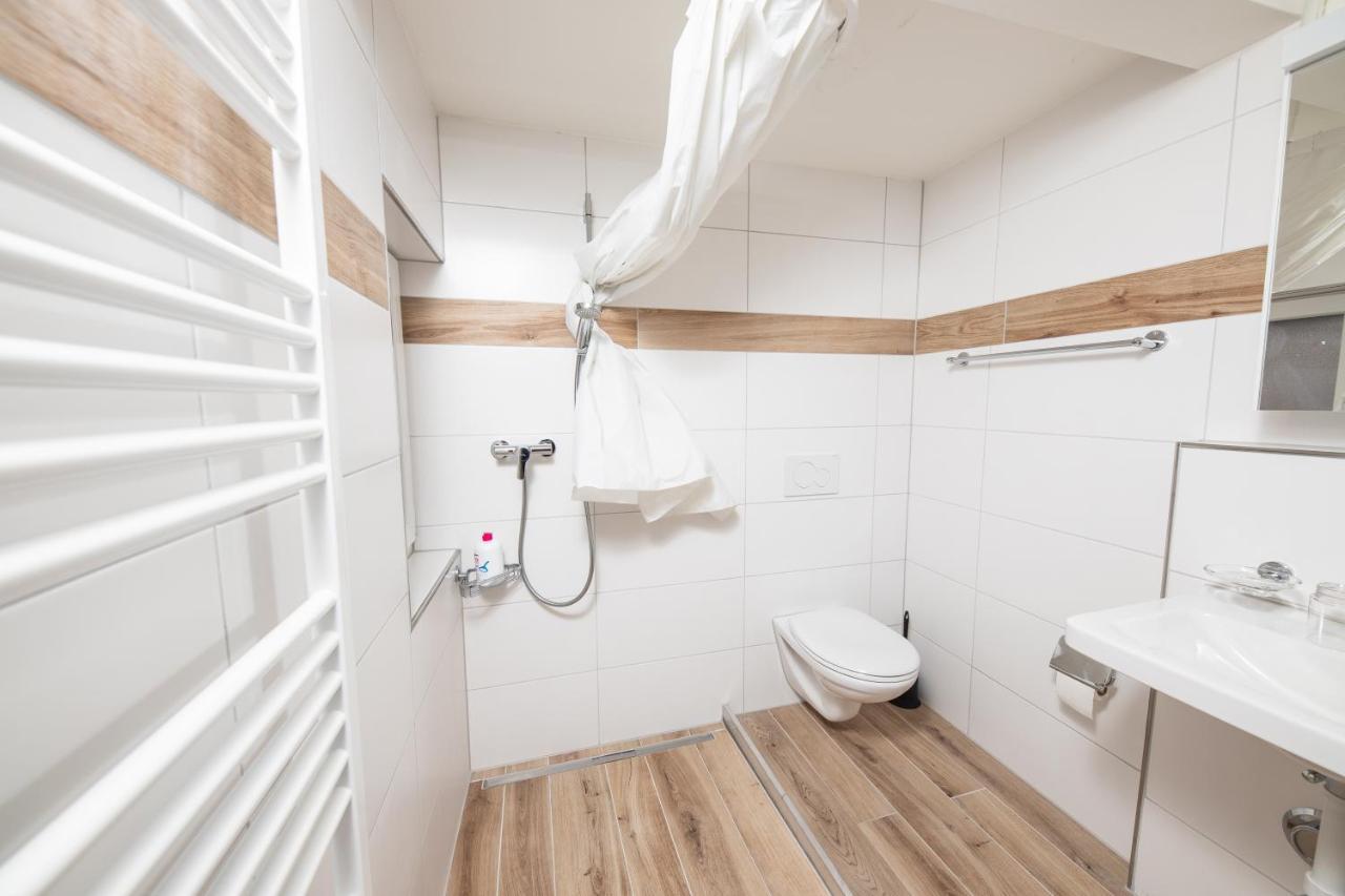 Haus Astoria Appartement Saas-Grund Buitenkant foto